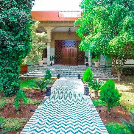 The Red House-2